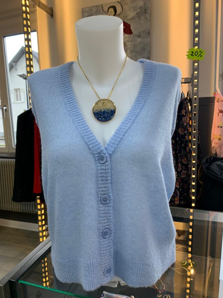 d5b393ae-c6ff-4ece-8be7-3589ee6c60bc (1)